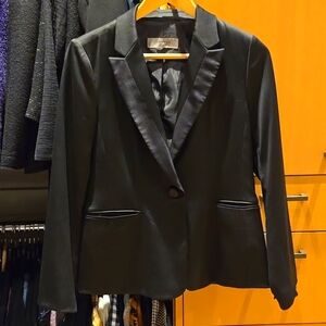 Tuxedo blazer